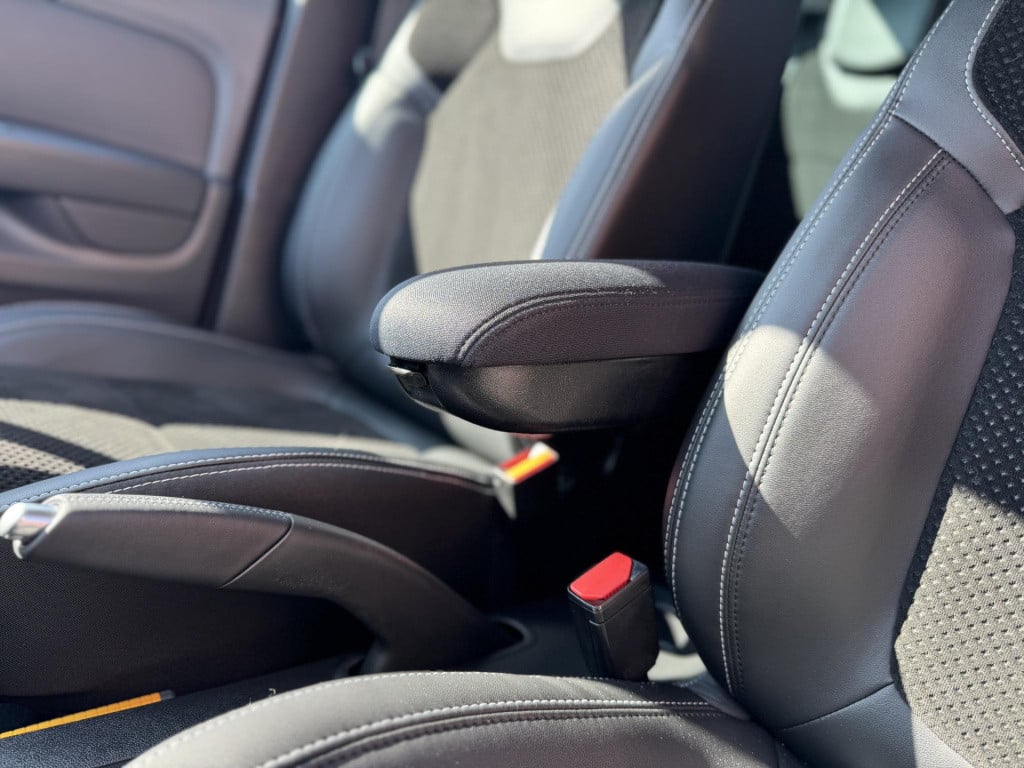 Renault Clio 0.9 tce intens | navigatie | led koplampen | keyless entry | c