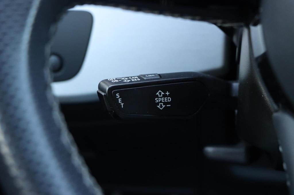 Audi A4 limousine 40 tfsi 204pk s tronic s edition