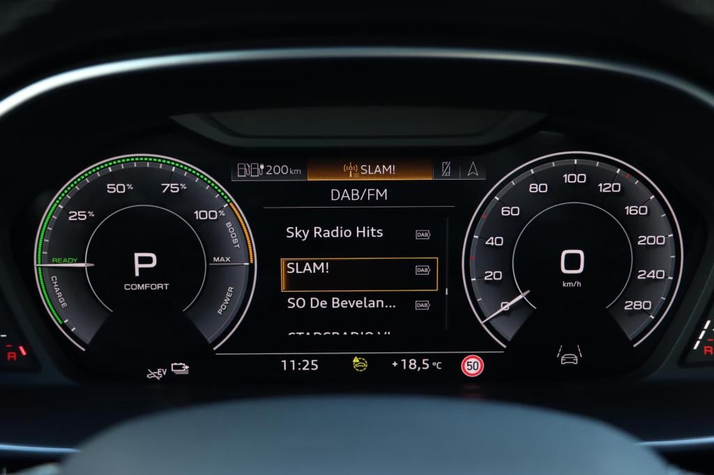 Audi Q3 45 tfsi e s edition 245pk s tronic
