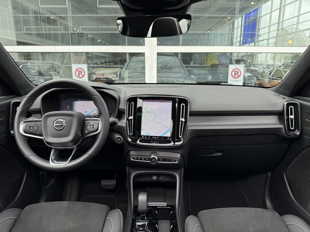 Volvo XC40 b3 163pk ultimate dark| adap.cruise| panodak| camera| elek.stoel