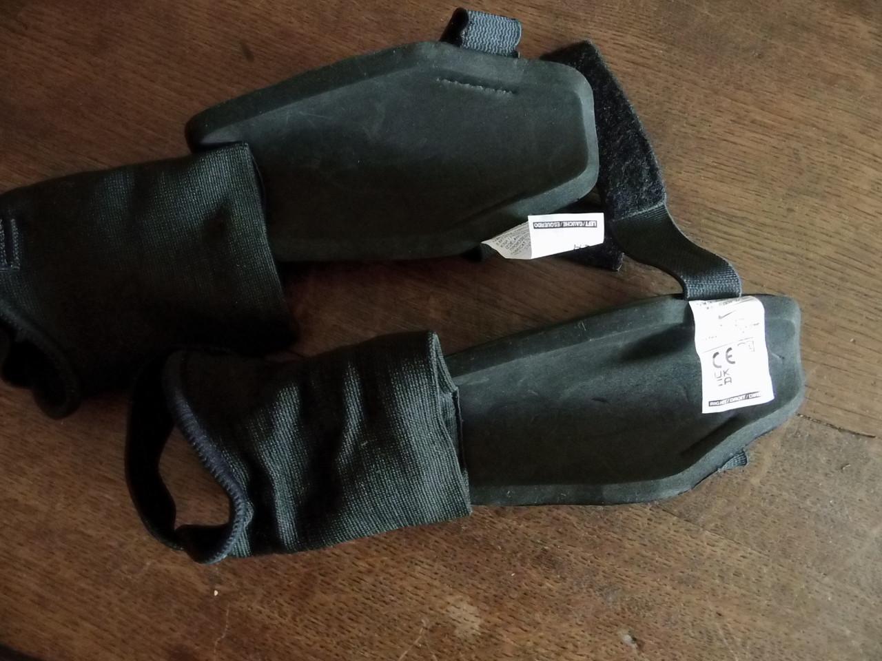 Nike Scheenbeschermers 120-130