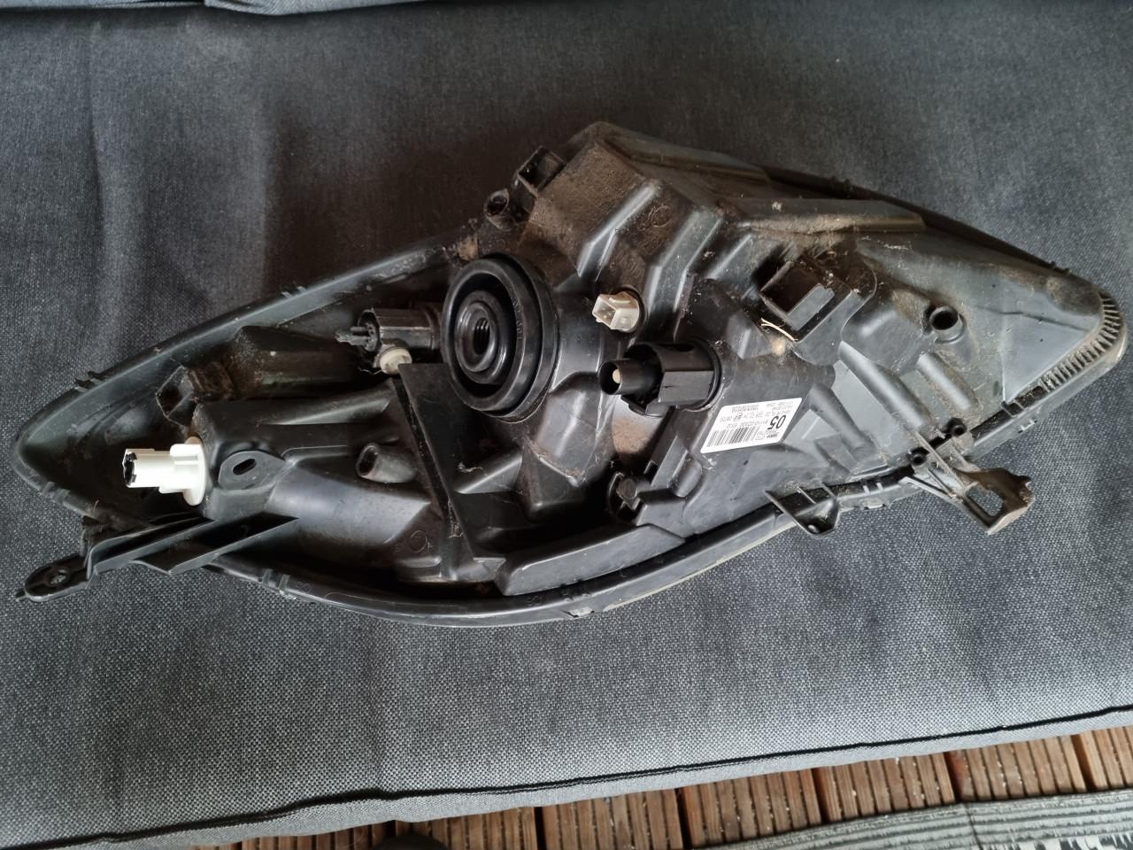 Koplamp rechts Toyota Yaris II P9 (2005-2011)