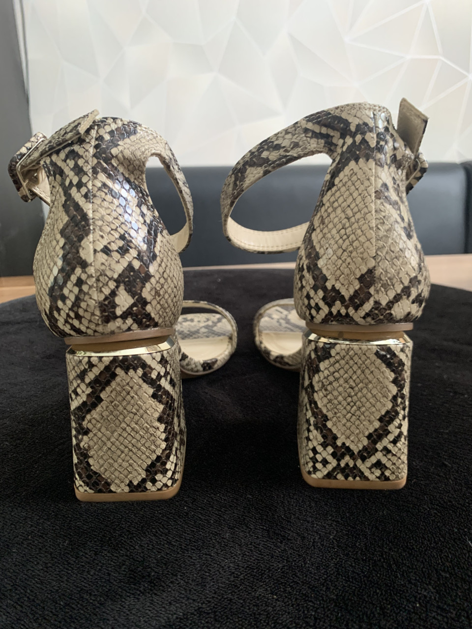 Sandalen maat 37