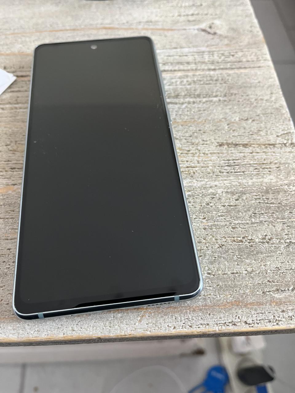 Te koop Samsung s20 fe zo goed als nieuw met oplader en doos