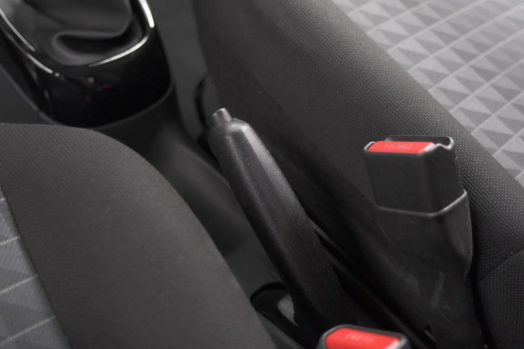 Peugeot 108 1.0 e-vti allure | camera | climate control | dab+ | 15 inch li