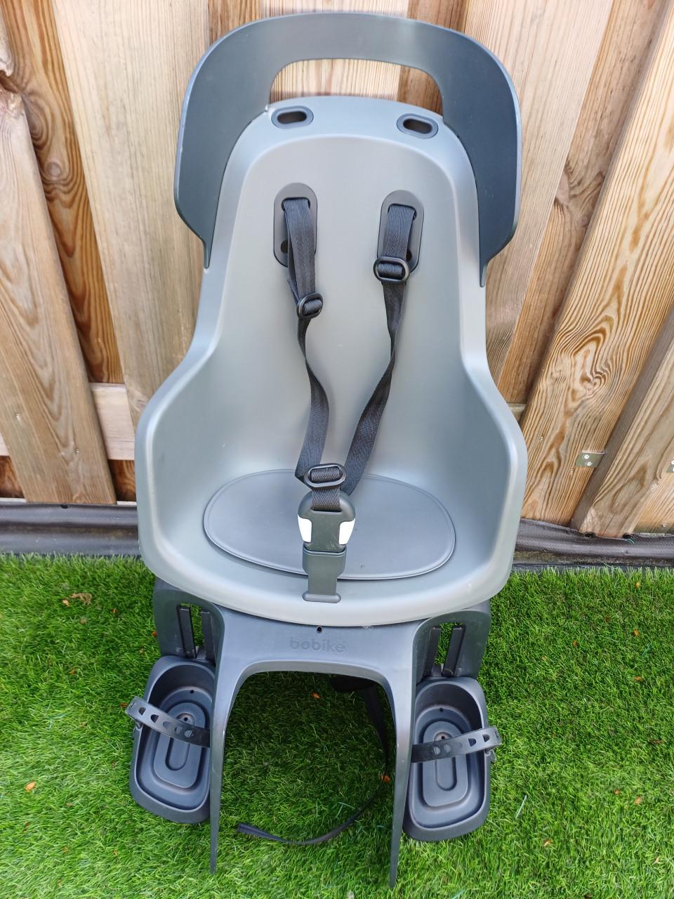 Fietsstoeltje Bobike maxi go  en Helm