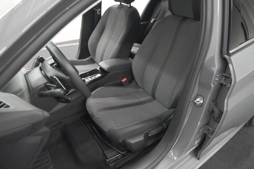 Peugeot 208 1.2 hybrid 110 e-dcs6 allure | apple carplay | parkeersensoren 