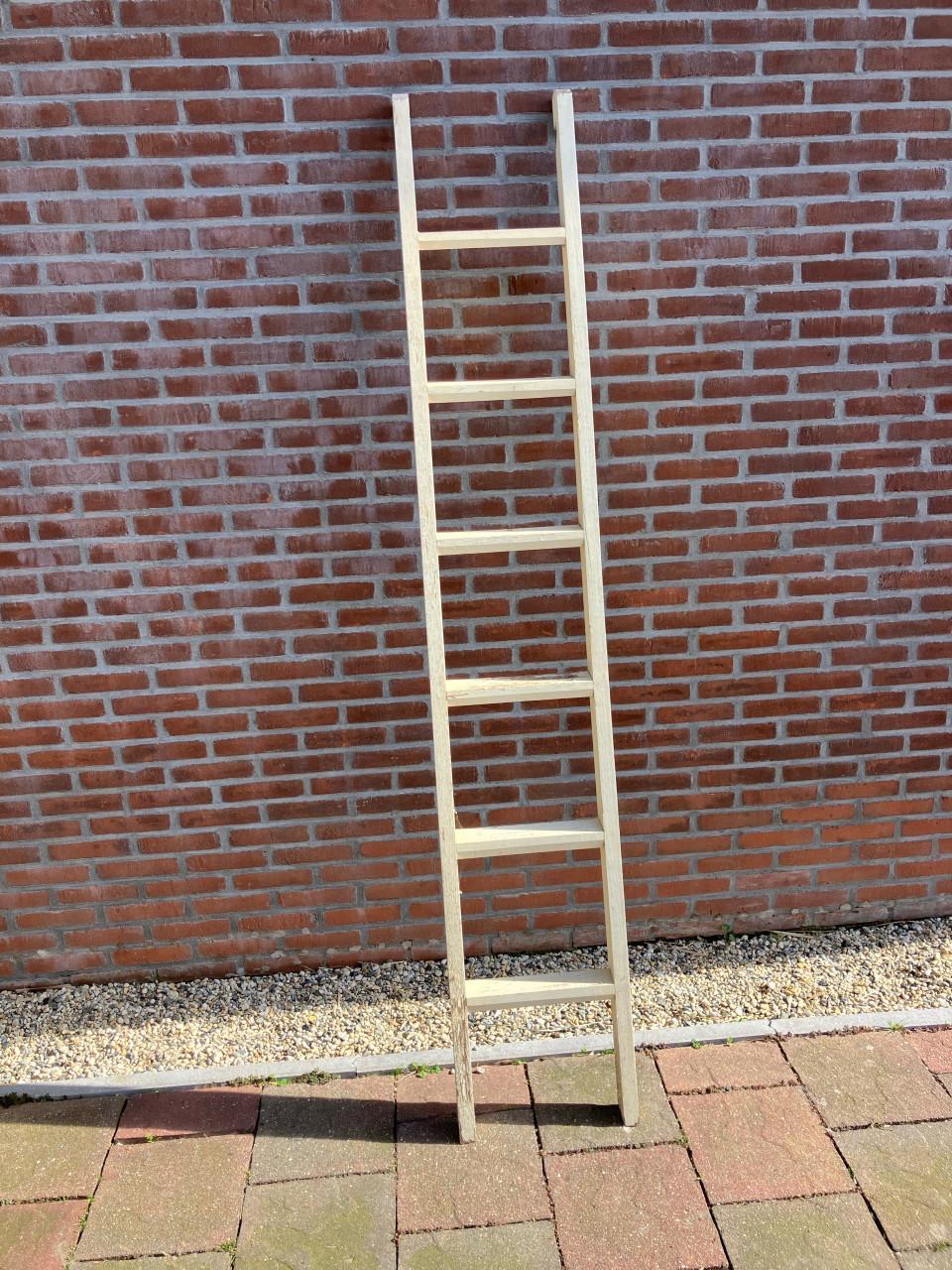 Oude trap - opknapper
