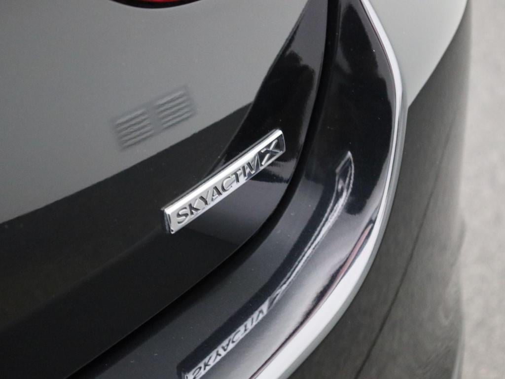 Mazda 3 2.0 e-skyactiv-x m hybrid 180 luxury | automaat | bose | stoel/stuu