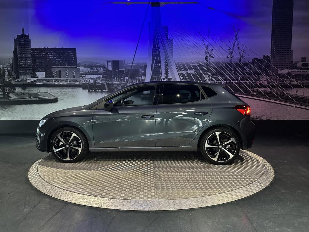 Seat Ibiza 1.0 ecotsi fr business connect *camera*keyless*winterpack*acc*le