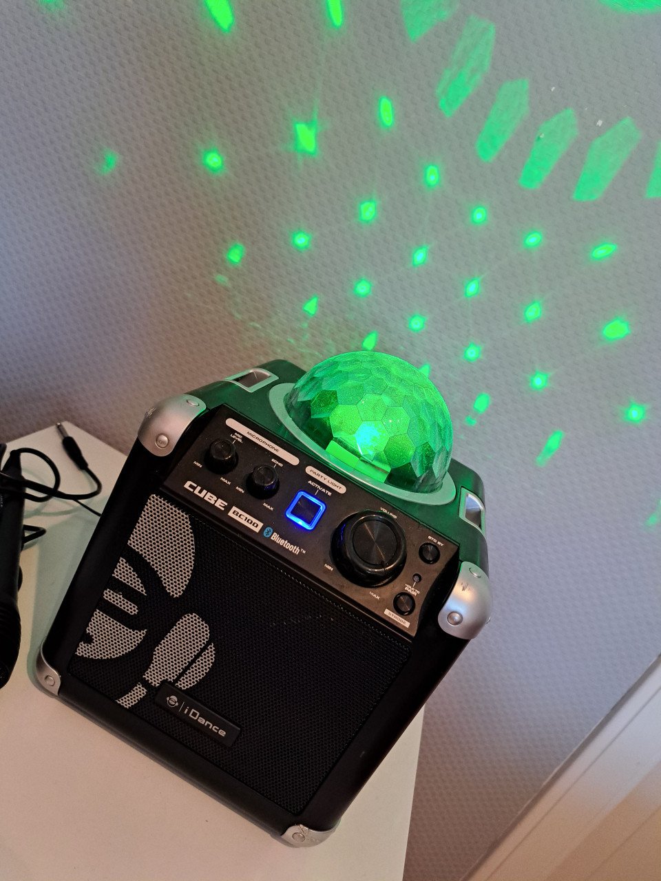 Party / karaoke box. I-Dance BC100