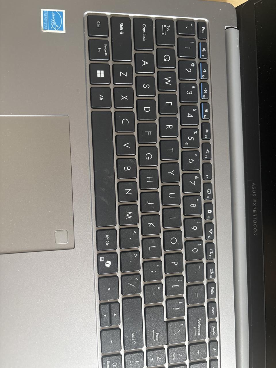ASUS ExpertBook P1503CVA – 16GB RAM – i3 – 256GB SSD – Windows 11