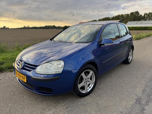 Volkswagen Golf 5 1.4 Trendline benzine met een vol jaar APK!
