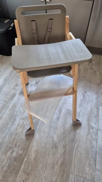 Houten kinderstoel