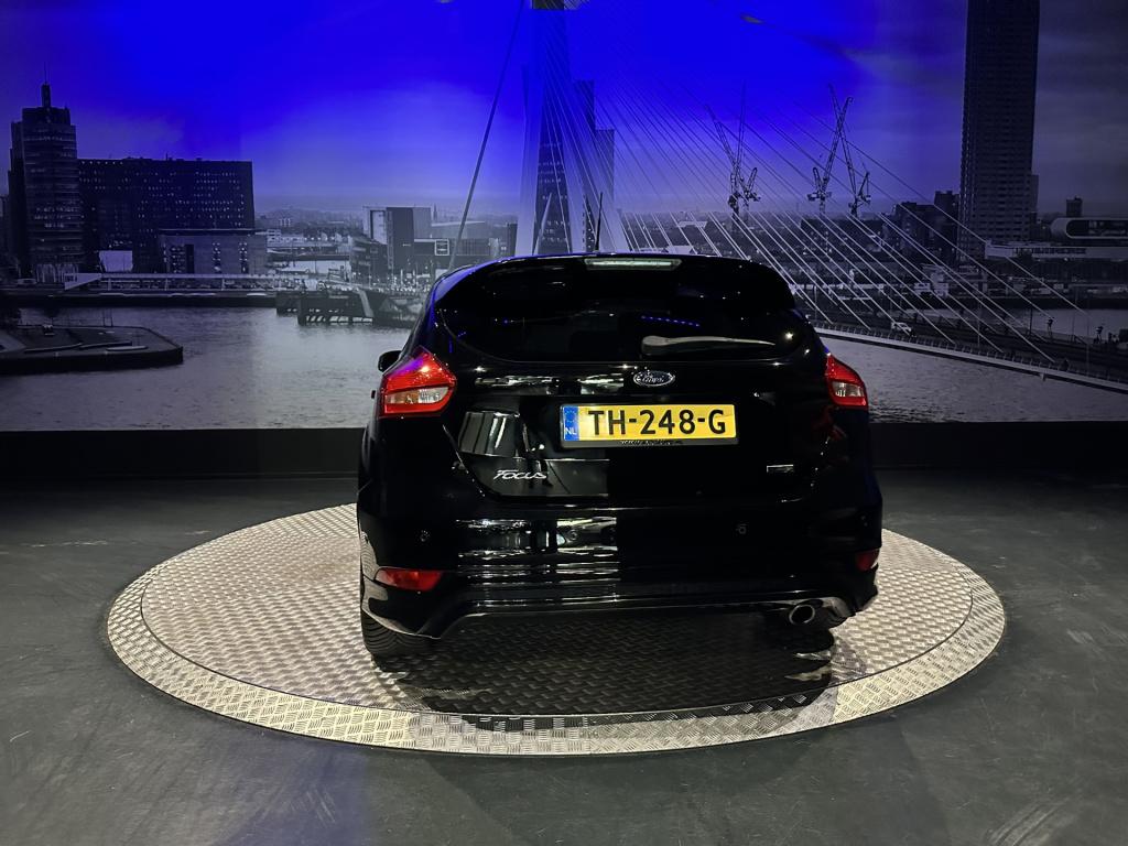 Ford Focus 1.5 ecoboost st line business *navi*camera*
