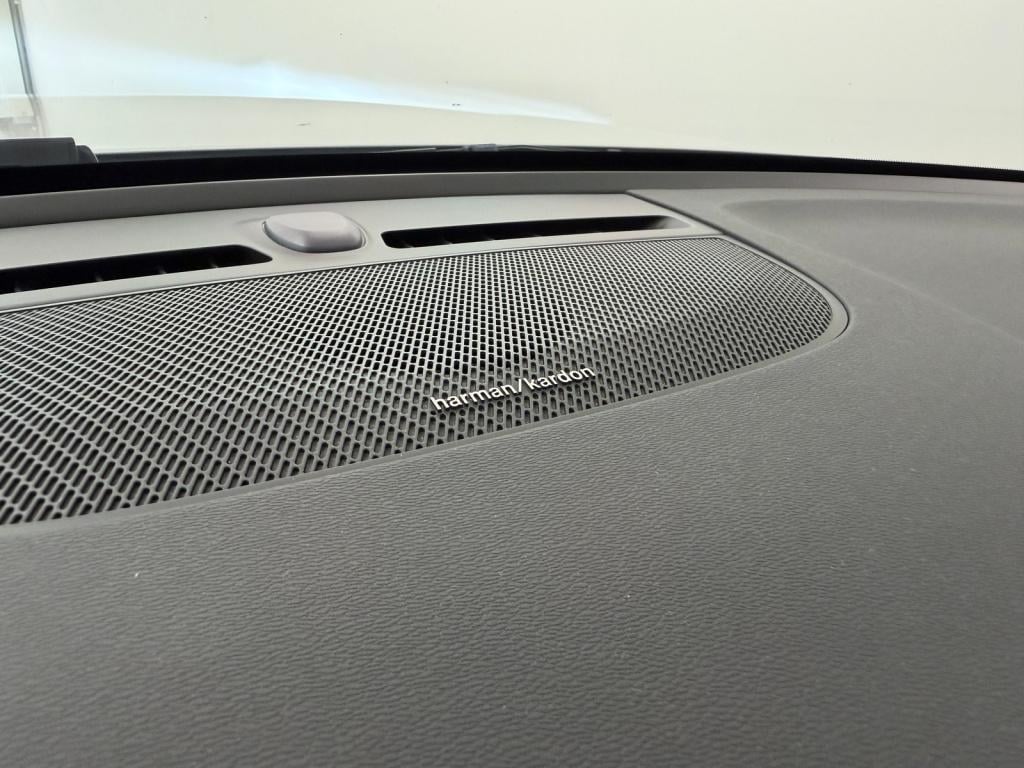 Volvo XC40 1.5 t5 recharge r-design | panoramadak | harman/kardon | 360 cam