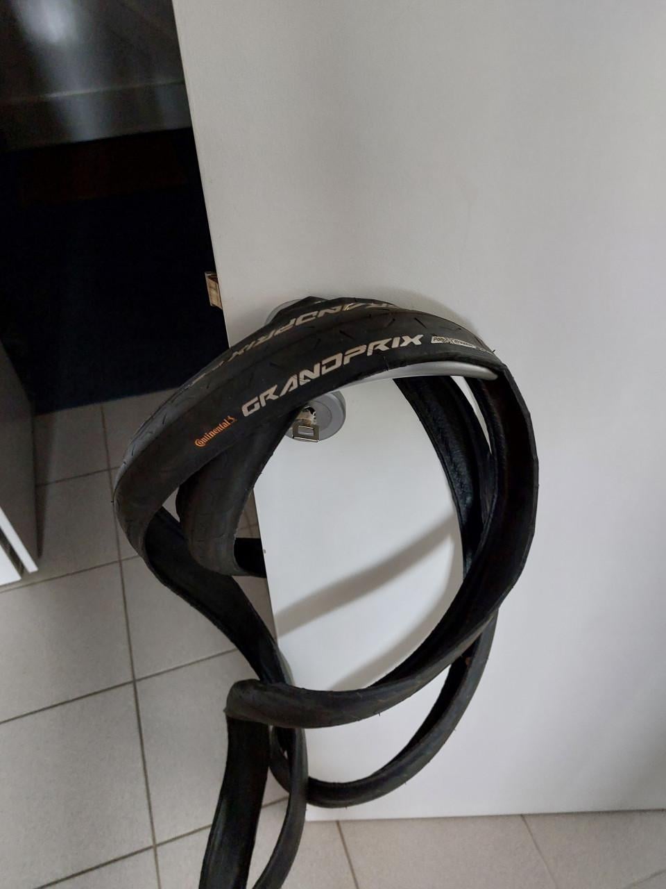 Wieler buiten banden (opvouwbaar( binnenbanden en een hometrainer