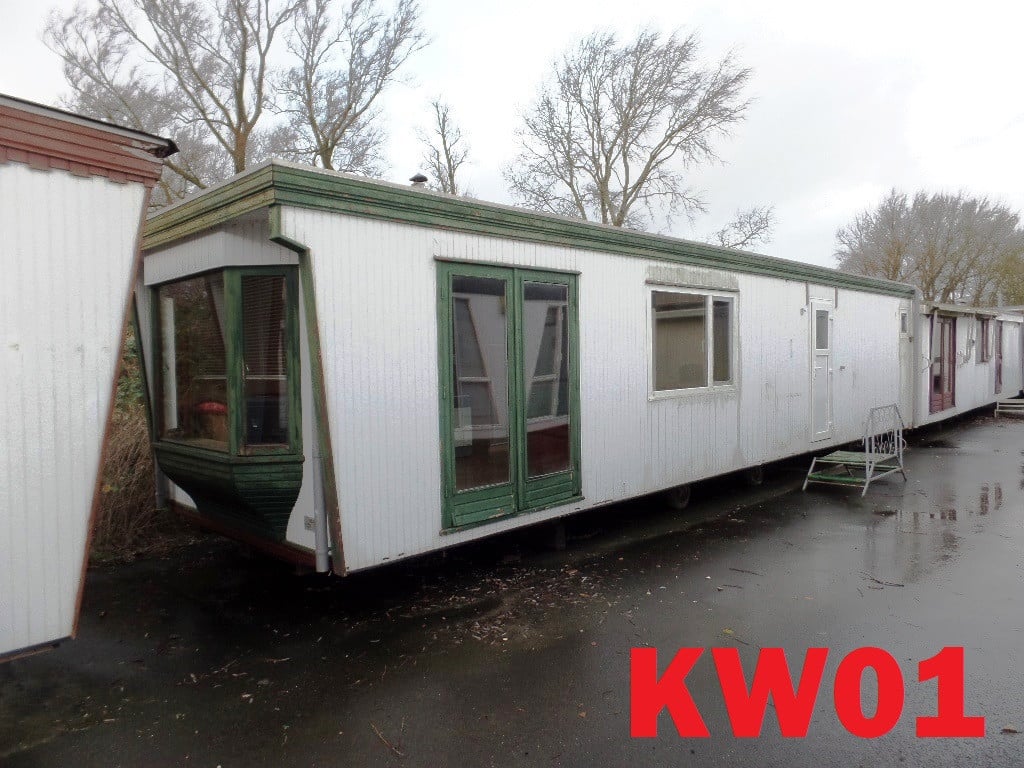 Diverse modellen chalets met retro inrichting te koop