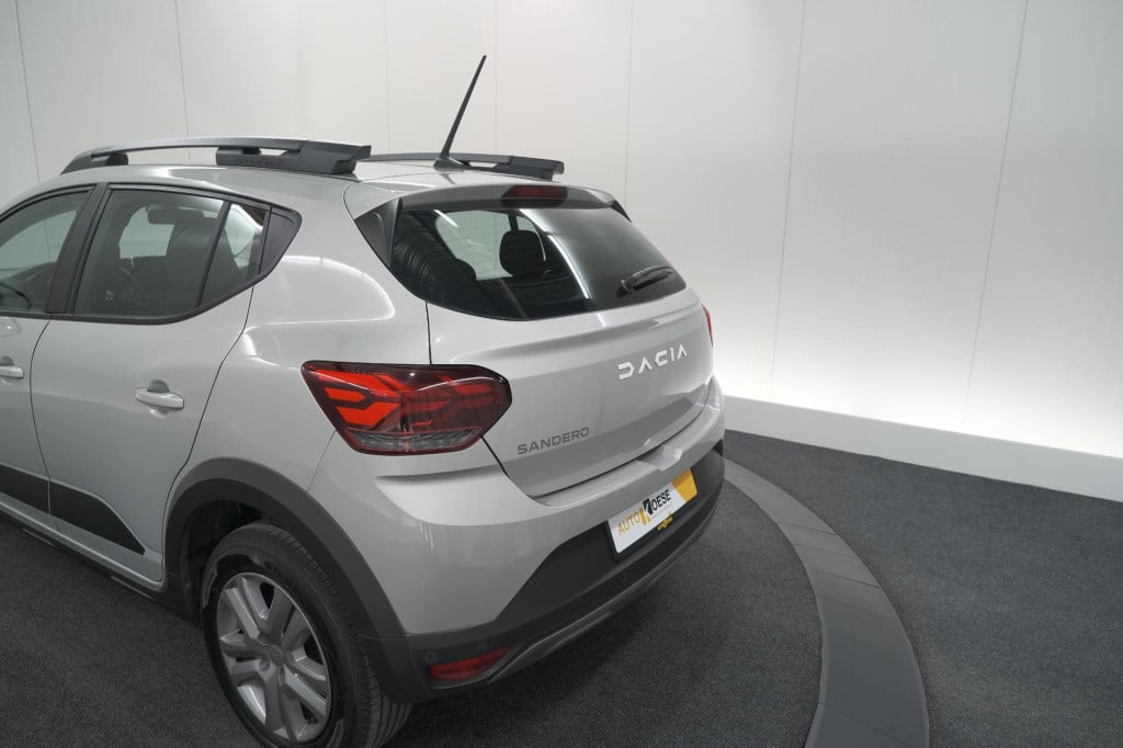 Dacia Sandero Stepway tce 90 expression | camera | dodehoekdetectie | navig