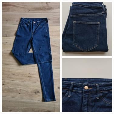 Donker blauwe skinny stretch spijkerbroek van H&M  Maat M
