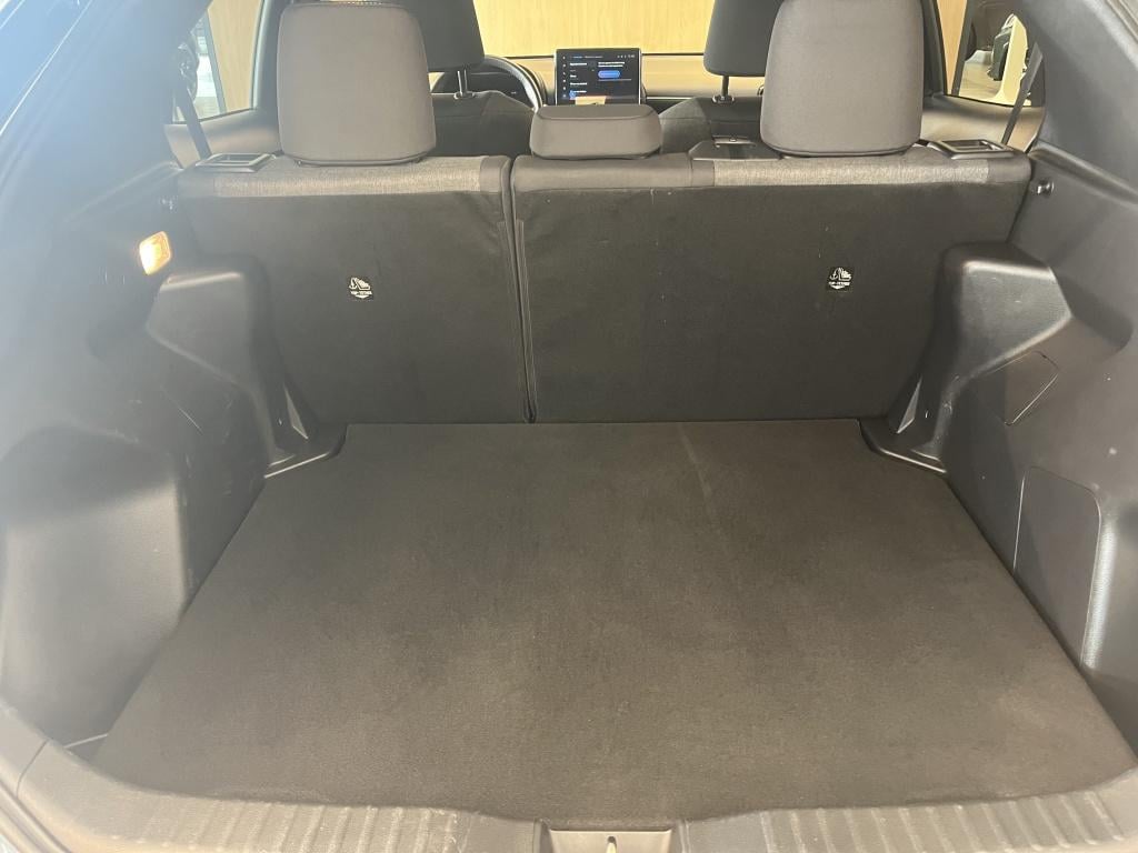 Toyota Yaris Cross 1.5 hybrid 115 first