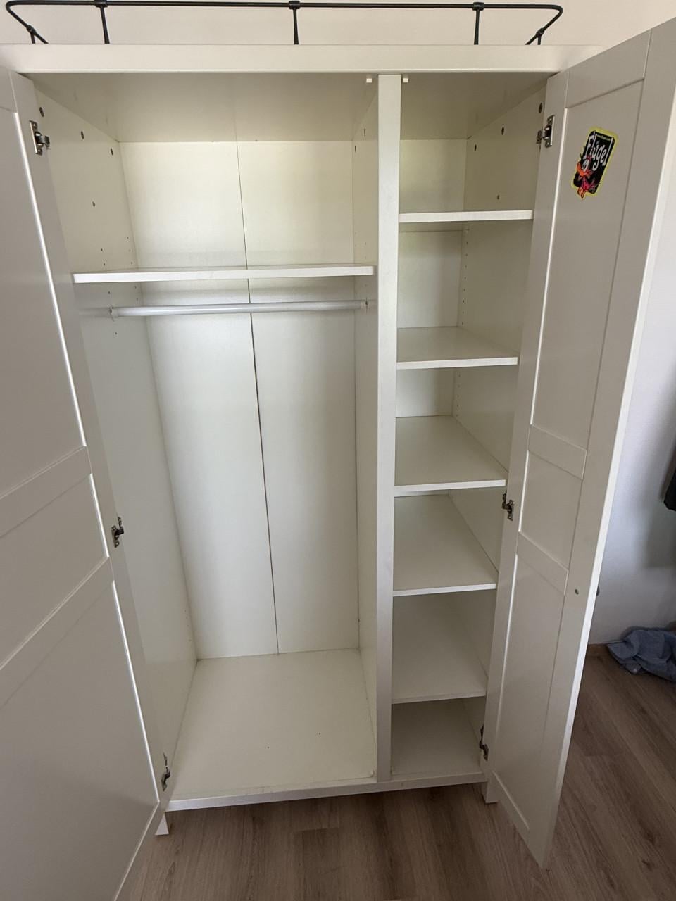 2 IKEA Hemnes kledingkasten