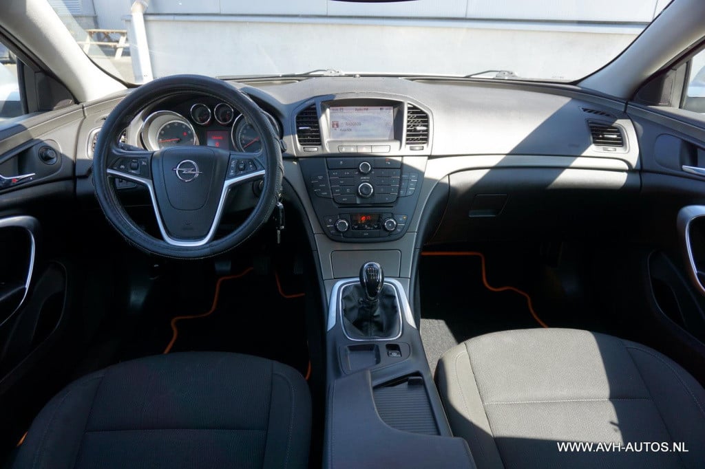 Opel Insignia sports tourer 1.6 t edition