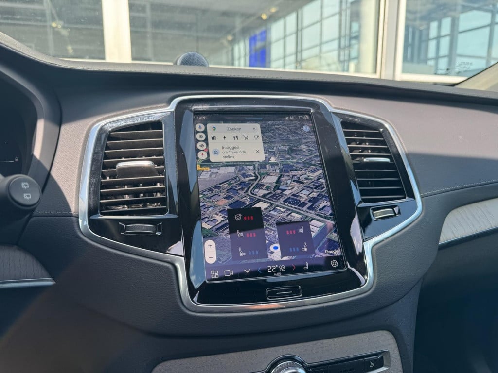 Volvo XC90 t8 455pk recharge ultra dark| full options!! b&w | luchtvering