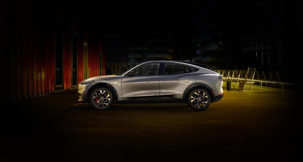 Ford Mustang Mach-e standard rwd 75 kwh ford mustang mach-e 75kwh standard 