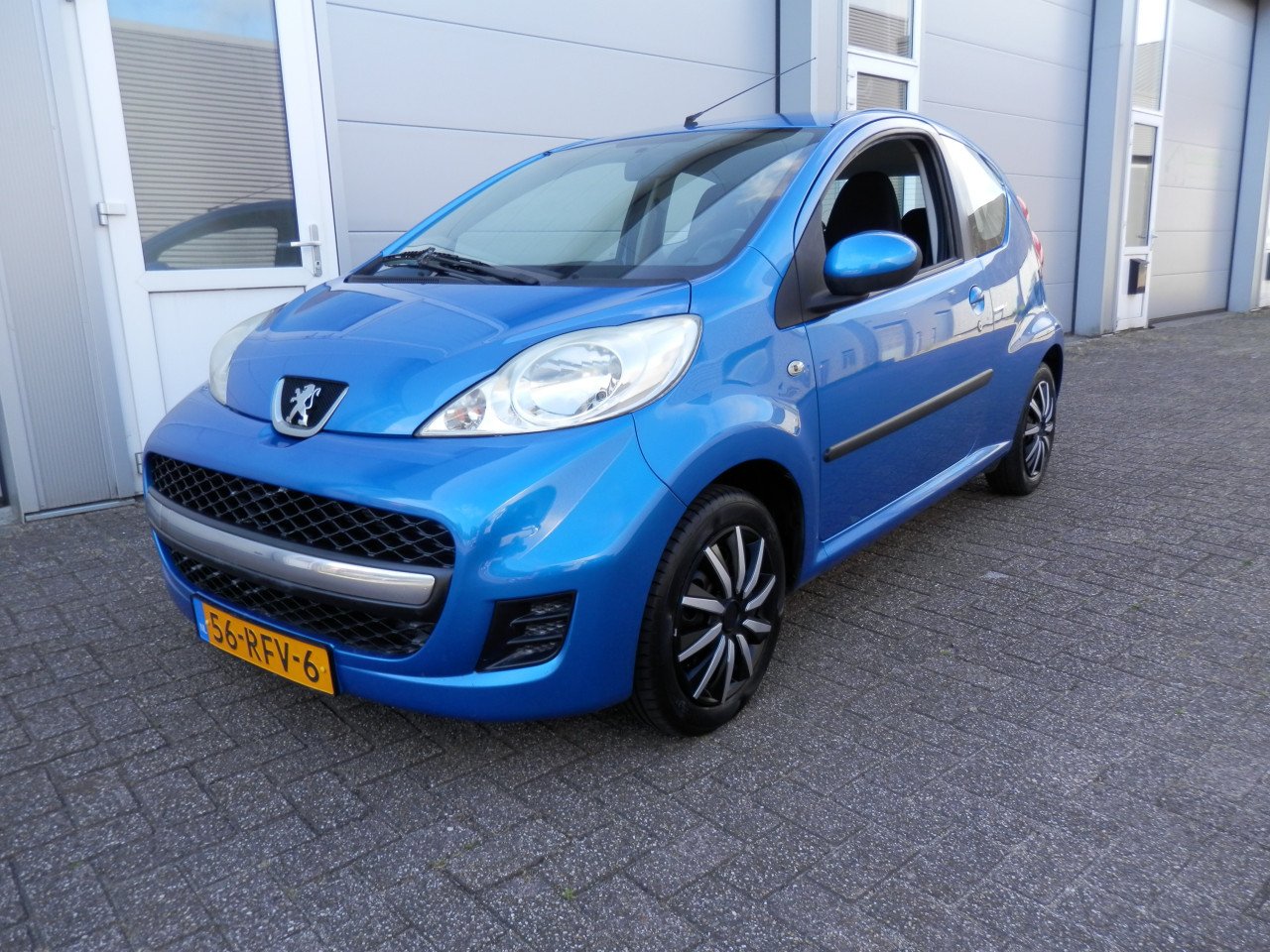 Auto Garant Biedt Aan: Peugeot 107 1.0 12v XS
