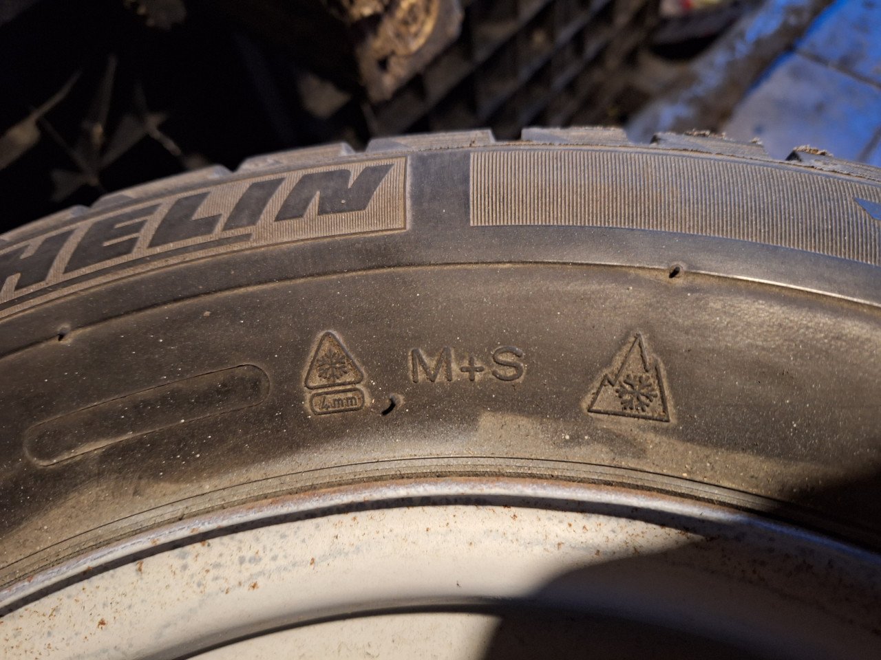Winter autobanden 175/70R14