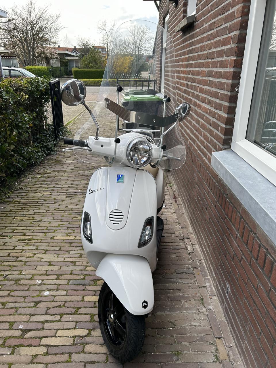 Vespa LX50