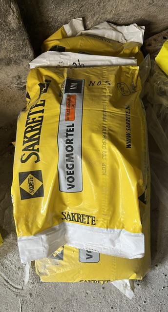 Gratis af te halen  Voegcement en voegmortel en Betonmix
