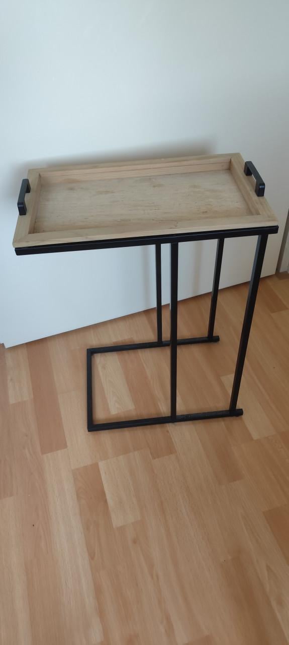 Bijzettafeltje