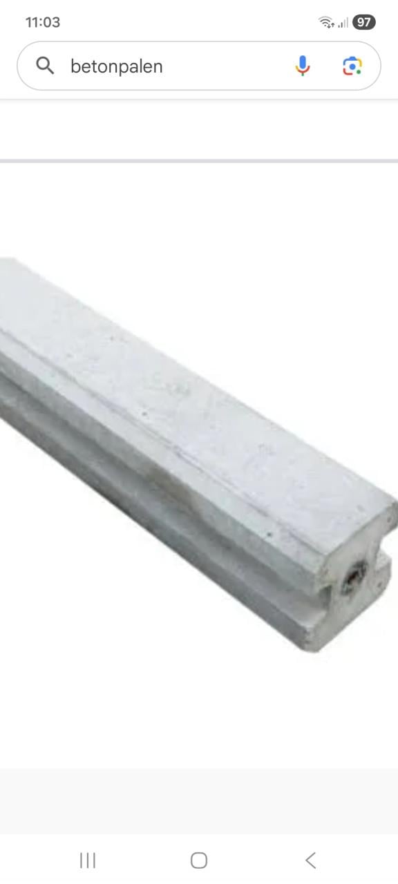 Te koop 2x betonpalen