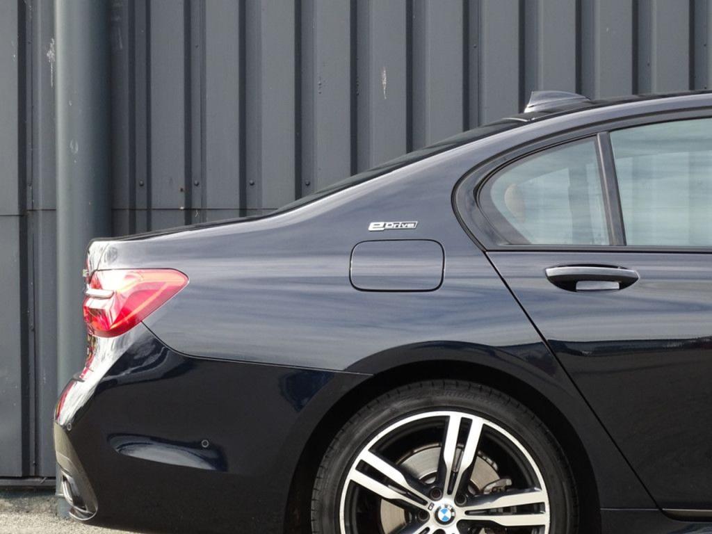 BMW 7 Serie 740e iperformance high executive m-sportpakket | driving assist