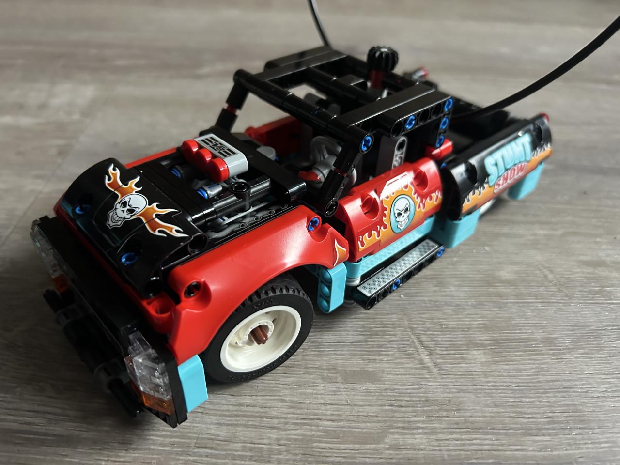 Lego Set - 42106 - Technic – Truck en Motor voor Stuntshow