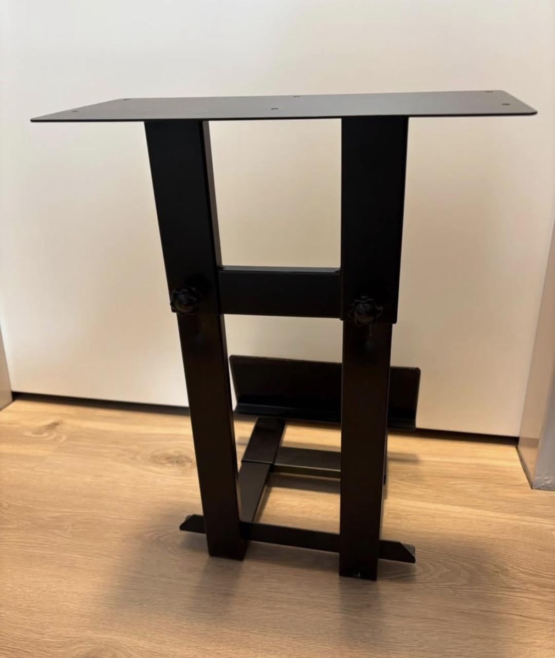 Verstelbare pc houder voor onder bureau