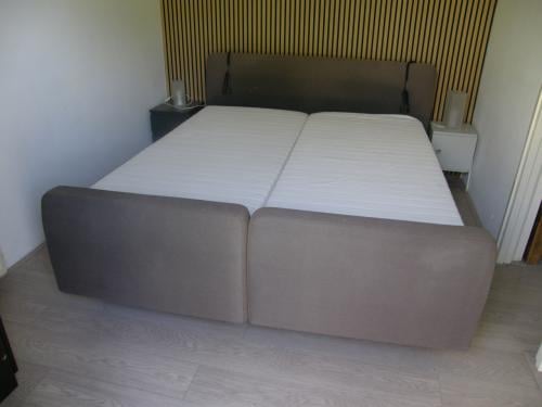 Boxspring bed