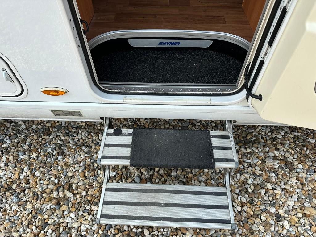 Hymer Onbekend b 778 sl c1 rijbewijs | jaar apk | jaar bovag | afleverbeurt