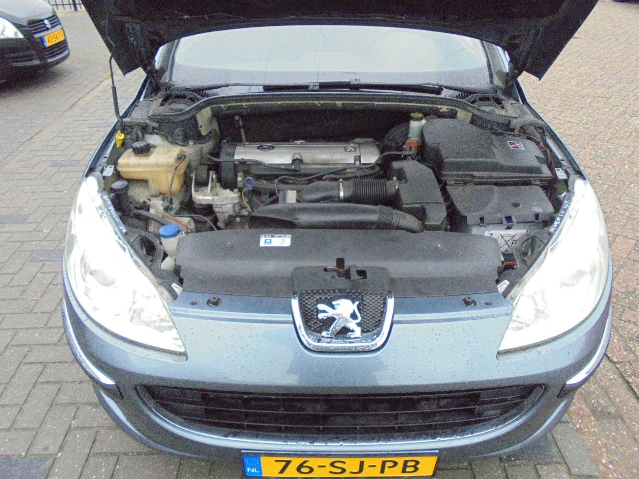 407 2.0 - 16V goede nette conditie van derde eigenaar , Apk nieuw bij koop