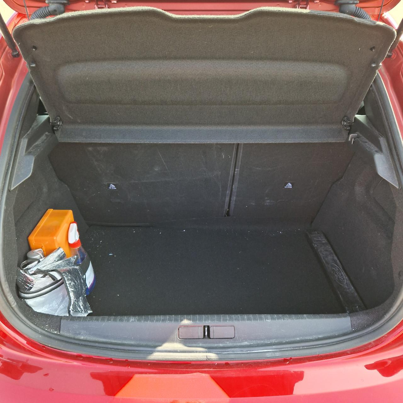 Te koop mooie peugeot 208 rood