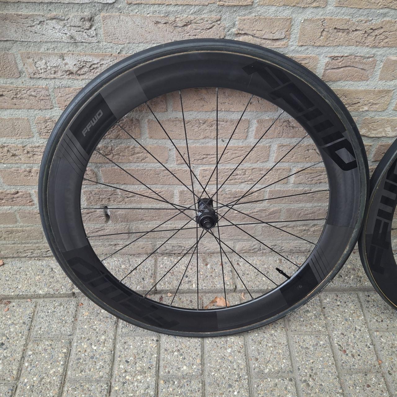 Canyon Ultimate CF SL 7-2025-FFWD 65mm-nieuwstaat
