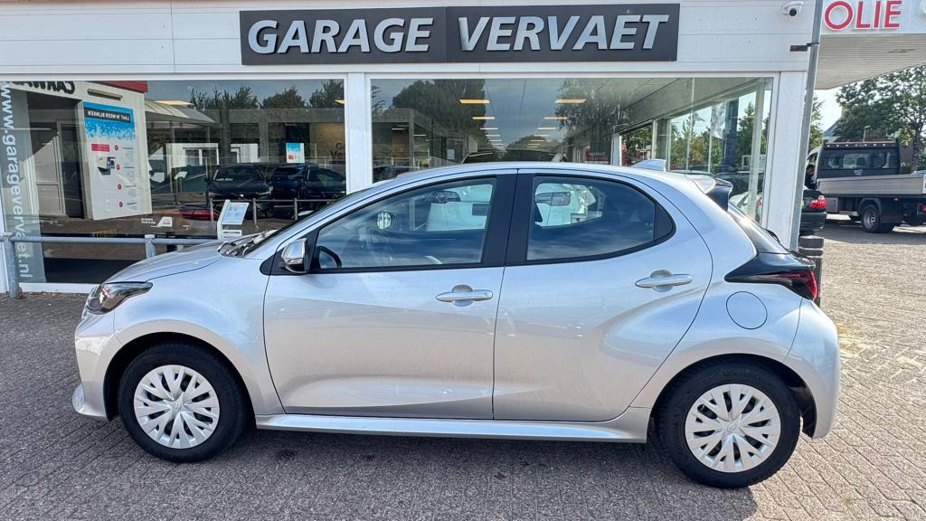 Toyota Yaris 1.5 hybrid 115 active