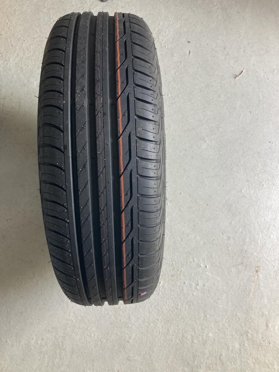 Hagel Nieuwe Stalen Velg en Band!