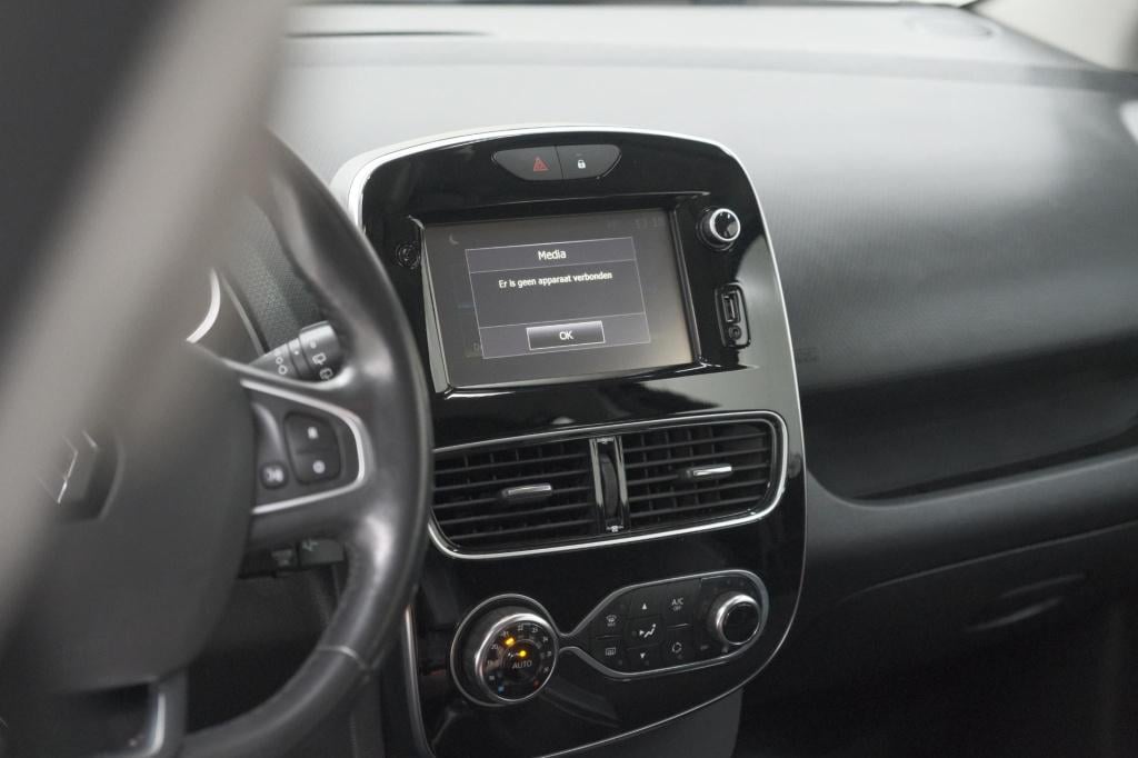 Renault Clio estate tce 90 intens | navigatie | parkeersensoren | climate c