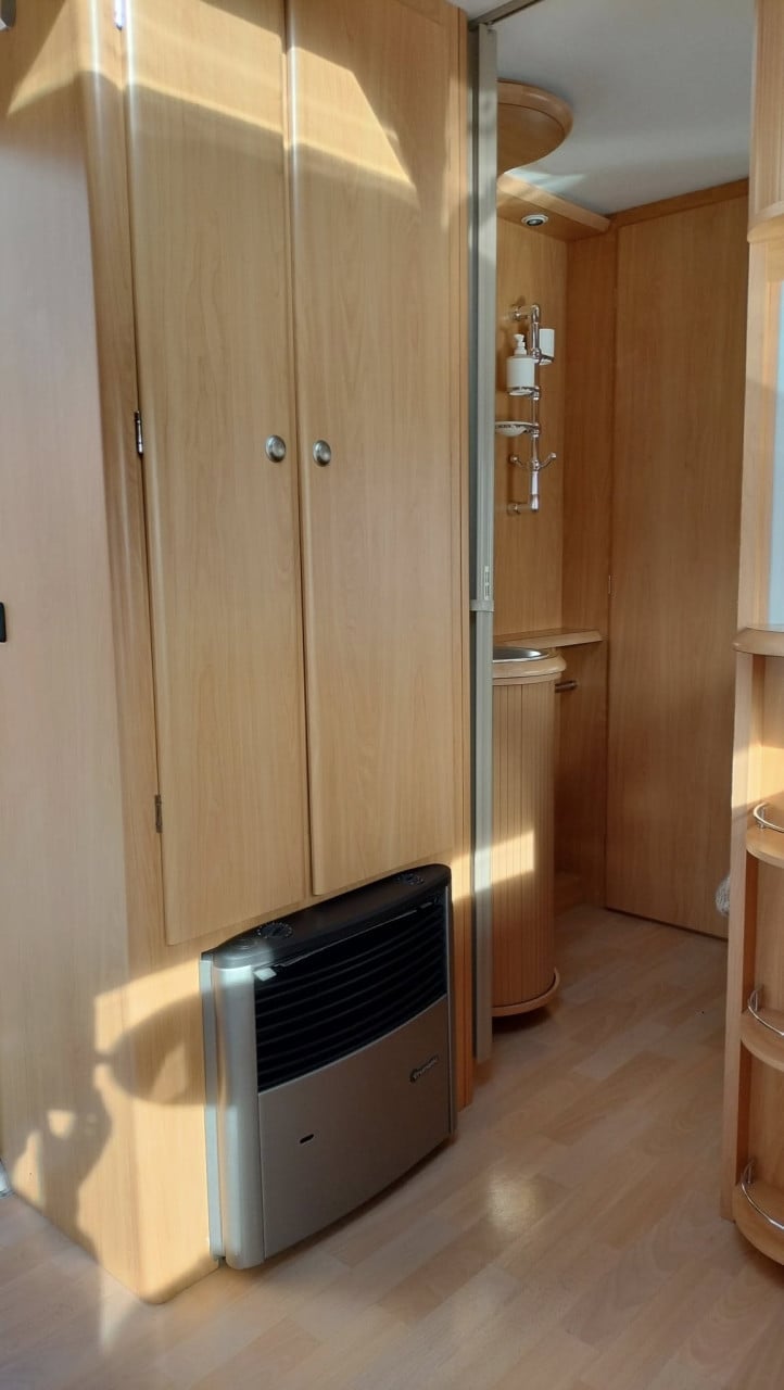 Chateau Calista 450 (2005)  met voortent