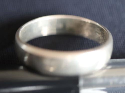 Zilveren Trouwring ( gemerkt )