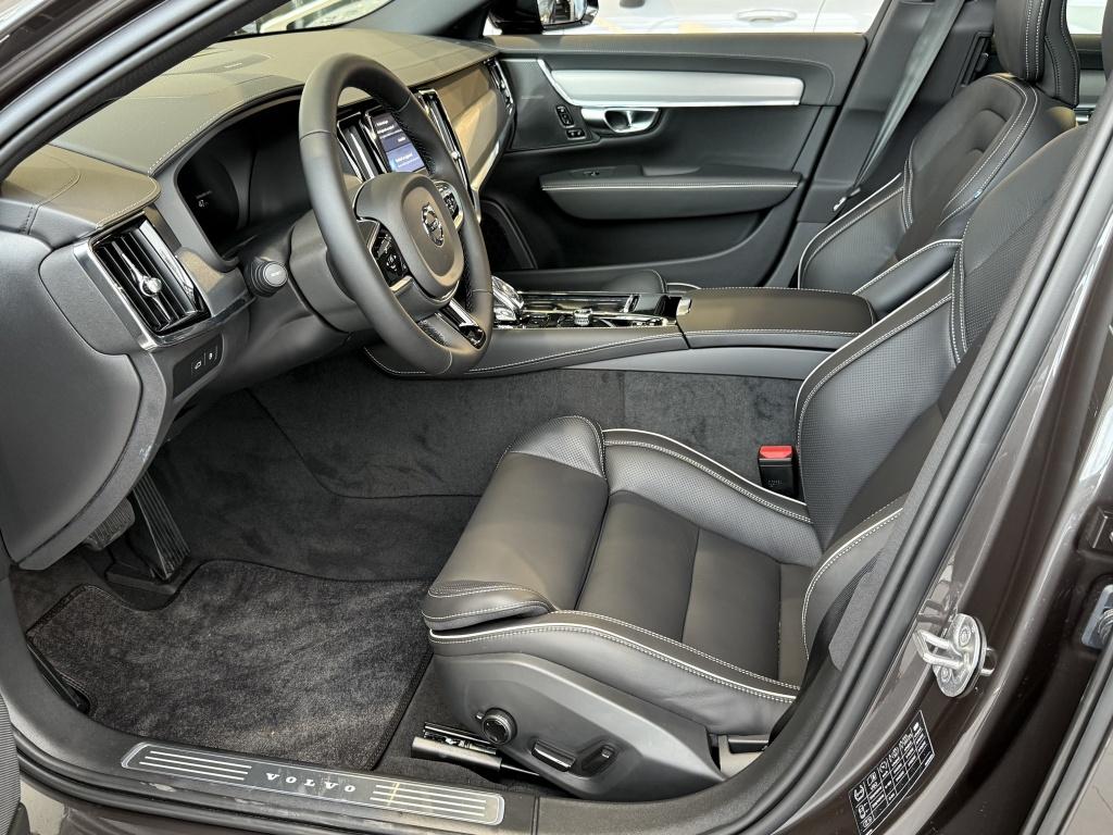 Volvo V90 t6 398pk recharge ultra dark| full options !newprijs €82.635,-