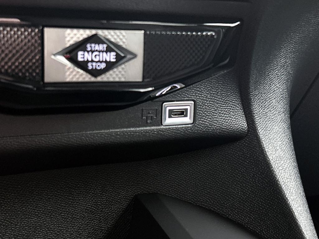 Ds Ds 3 e-tense performance line 54 kwh